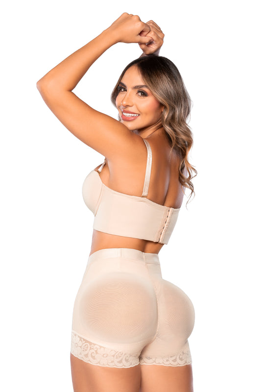 - Panty cachetero SMI04027 con realce natural y encaje
- Vista posterior del panty Ultrainvisible SMI04027 
- Detalle de cintura con ajuste y tanga gratis incluida SMI04027