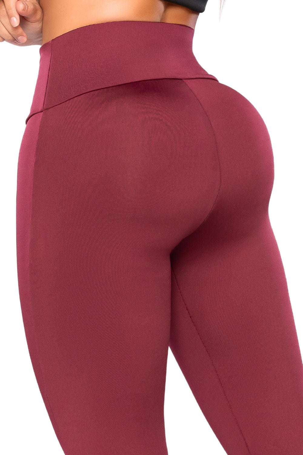 - Leggings SMI0079 ESSENTIALS con faja interna y efecto lifting
- Vista lateral con tiro alto y tecnología Ultrainvisible
- Detalle posterior con levantamiento natural y pretina moldeadora
