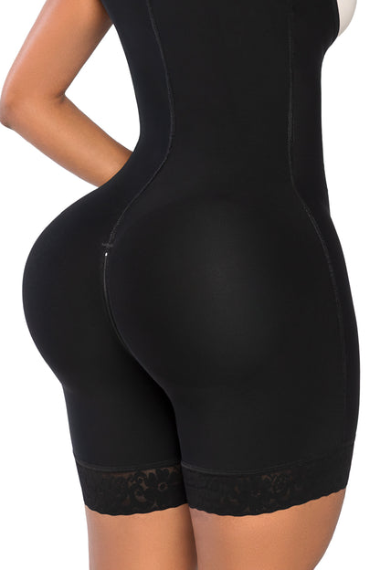 - Faja SMI7131 LA DIOSA media pierna con triple efecto lifting
- Vista lateral con compresión abdominal y estructura progresiva
- Detalle de diseño sin costuras y panty invisible incluido