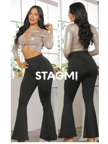 - Legging SMI0092 negro con faja interna y bota campana
- Vista posterior con pretina en forma de corazón
- Legging moldeador de tiro alto con efecto lifting invisible
