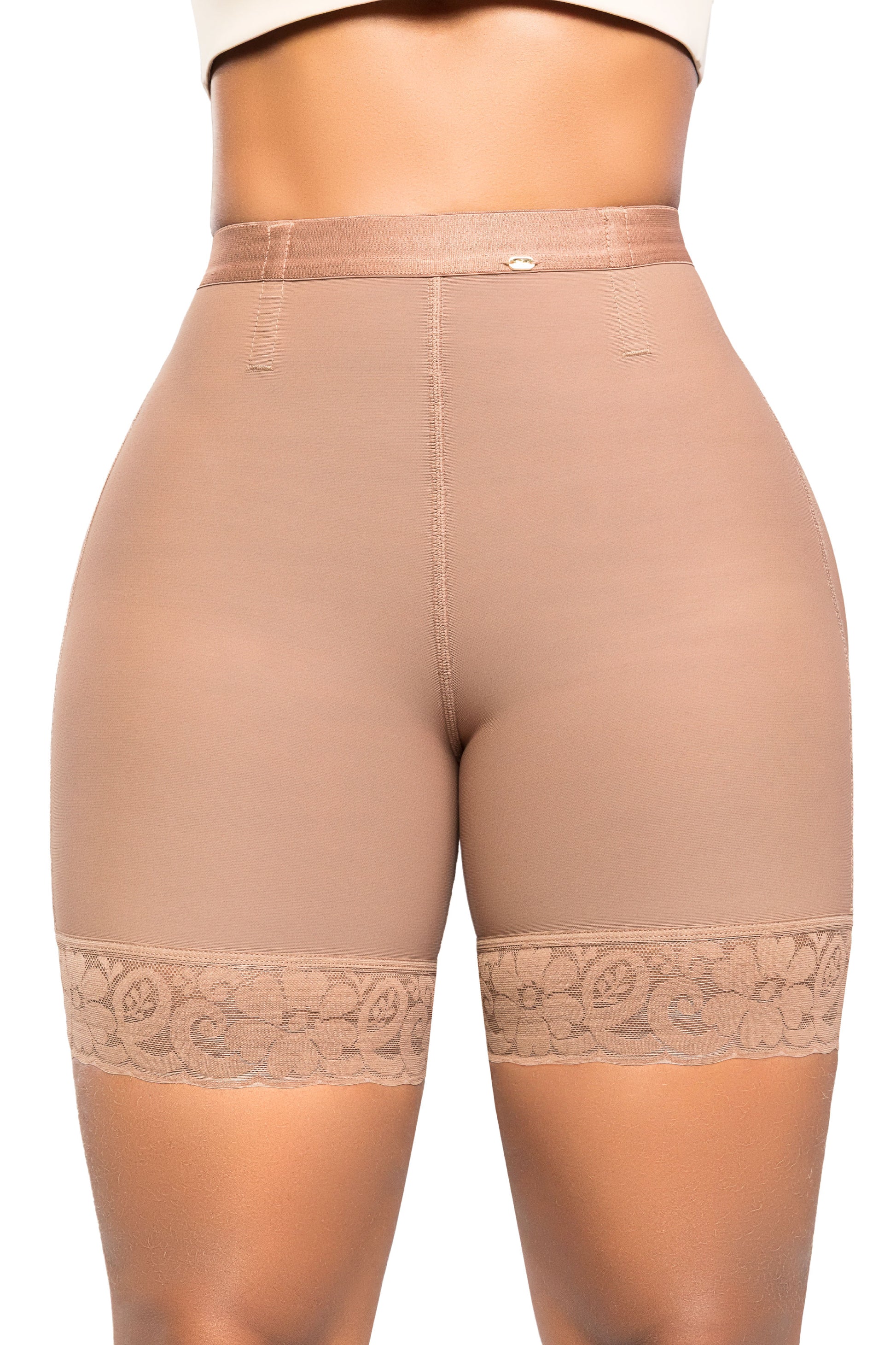 - Panty ultrainvisible SMI04029 lifting extra
- Vista trasera panty media pierna invisible
- Panty control abdominal con encaje funcional