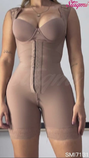 - Faja LA DIOSA SMI7131 triple lifting invisible
- Vista trasera faja short ultrainvisible
- Faja talle alto encaje triple efecto lifting